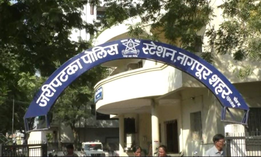 पोलीस बनून ड्रंक अँड ड्राईव्ह करणाऱ्यांची लूट, दोघांना अटक