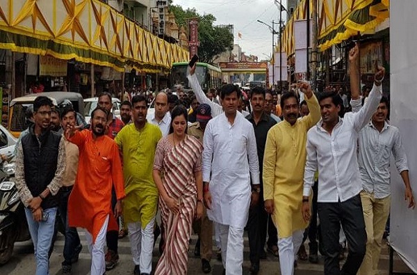 Navneet rana election campaigning for her husband