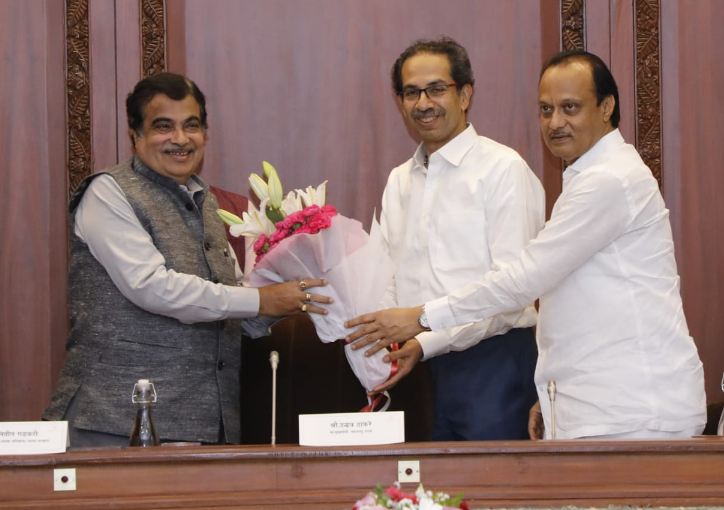 Ajit Pawar Praises Nitin Gadkari during Budget