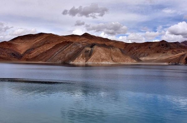 China proposes pullback at Pangong India considers offer