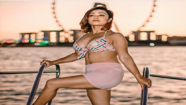 aarya vora