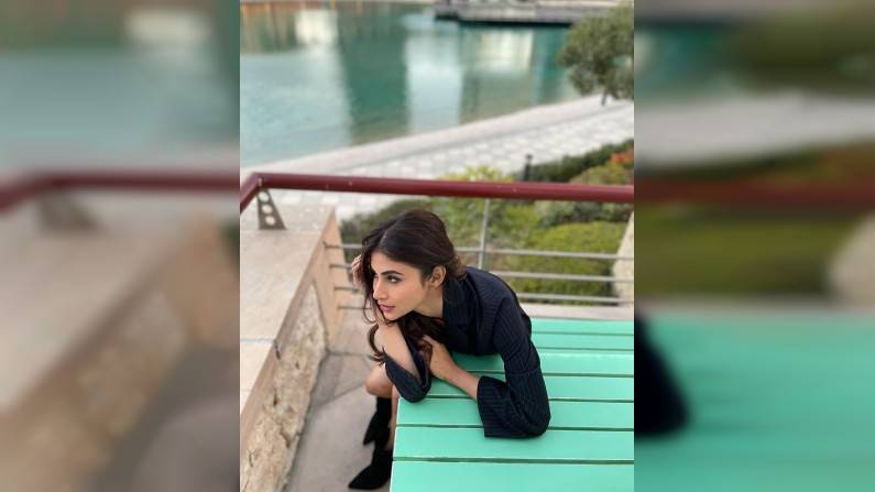 Mouni Roy, Photo