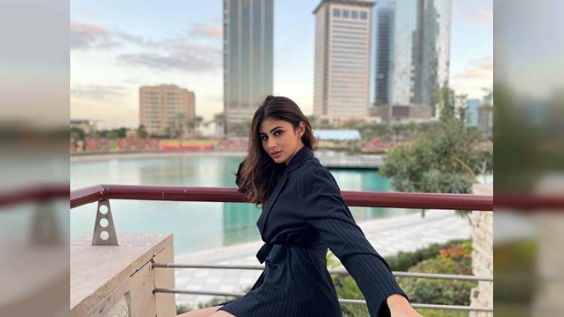 Mouni Roy, Photo