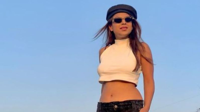 Nia Sharma, Photo
