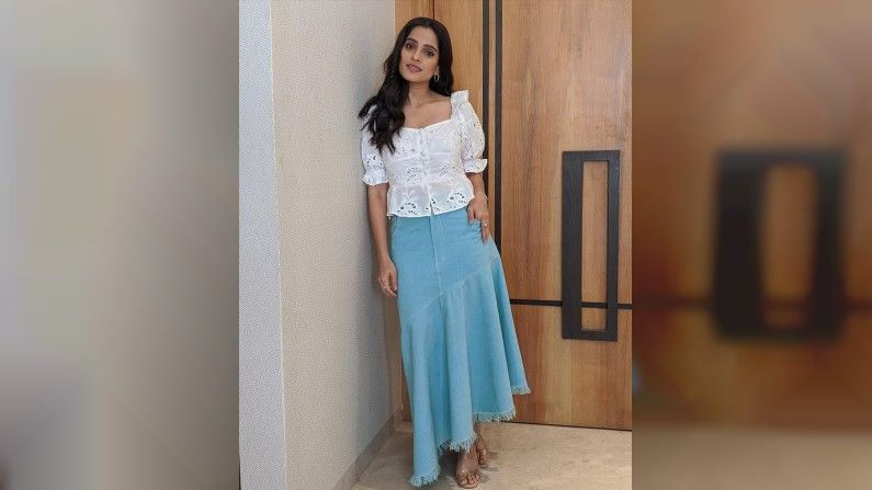 Priya Bapat, Photo