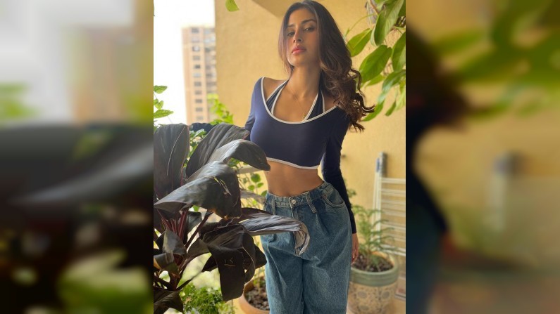 Mouni Roy, Photo