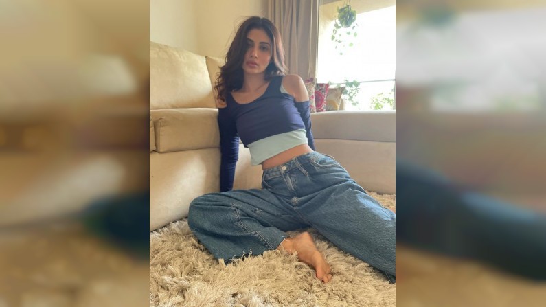 Mouni Roy, Photo
