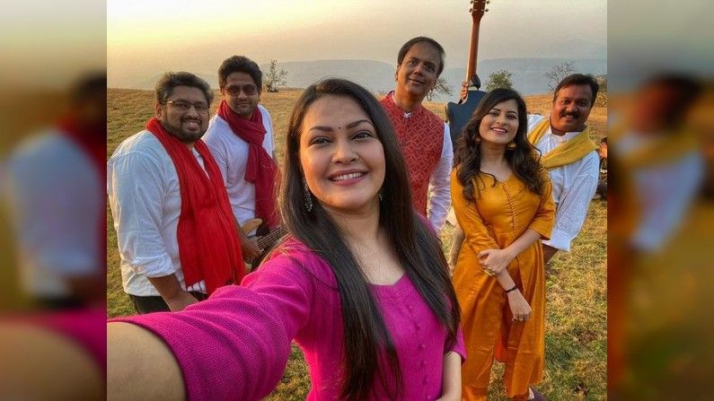 Savanee Ravindra, Priyanka Barve
