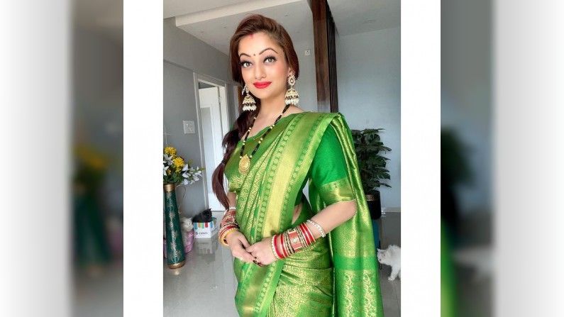 Manasi Naik, Photo