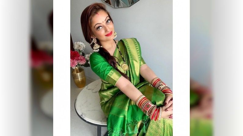 Manasi Naik, Photo