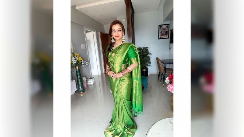 Manasi Naik, Photo