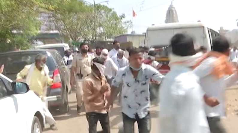 Sanjay Rathod supporter mob 2