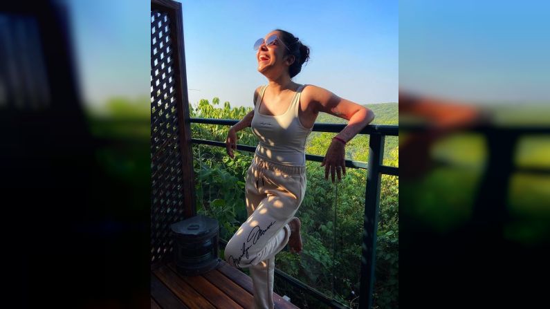 Mitali Mayekar, Photo