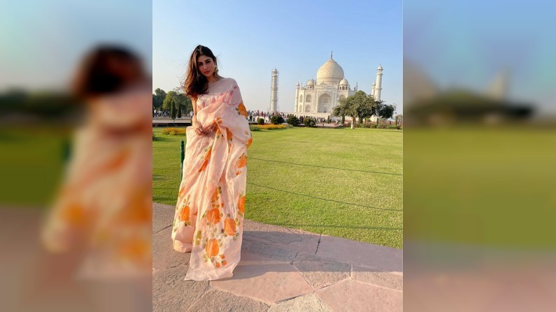 Mouni Roy, Photo