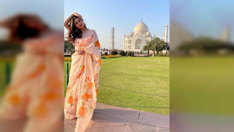 Mouni Roy, Photo