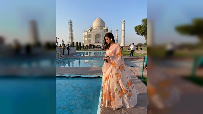 Mouni Roy, Photo