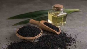 Hair Care | केसांच्या आरोग्यासाठी लाभदायी ‘काळ्या तिळा’चे तेल, ‘या’ प्रकारे करा वापर!