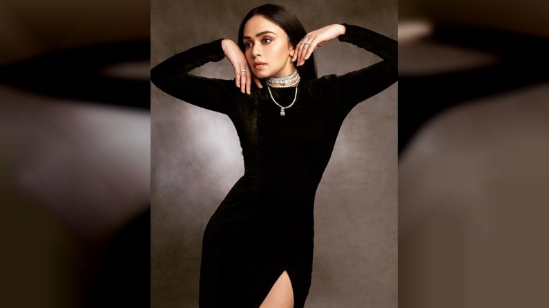 Amruta Khanvilkar, Photo