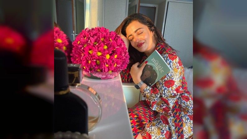 Neha Pendse, Photo
