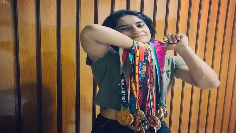 indian wrestler, indian wrestler Vinesh Phogat, Vinesh Phogat win golden medel, matteo pelican wrestling competition, Diana Mary Helen WEICKER