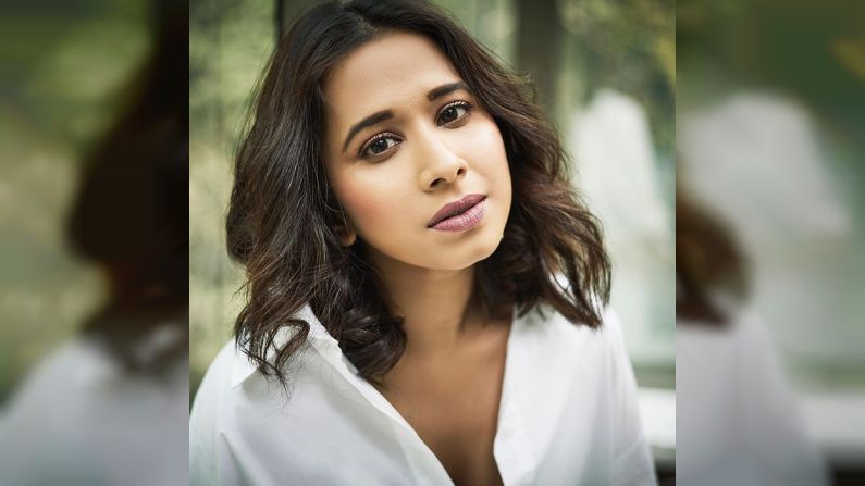 Shreya Bugade, Photo