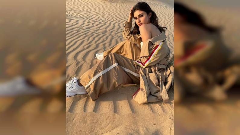 Mouni Roy