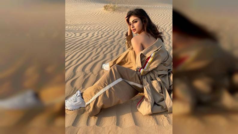 Mouni Roy
