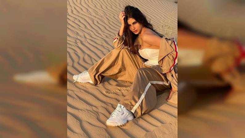 Mouni Roy
