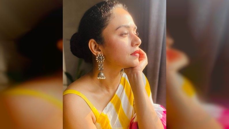 Amruta Khanvilkar