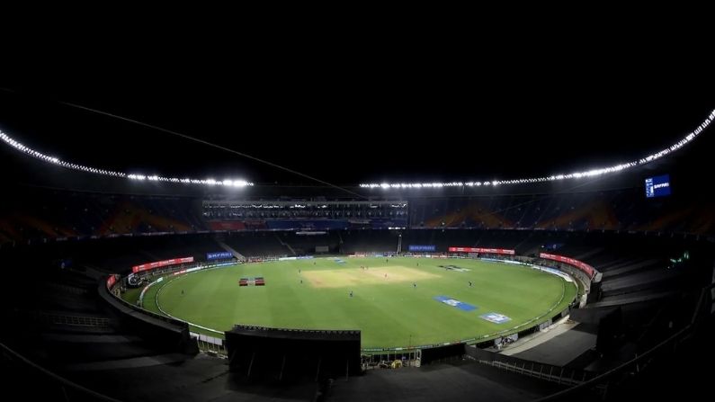 Devdutt Padikkal, Nitish rana, Axar Patel, Daniel Sams, Varun Chakravarthy, sandeep warrier, ipl, ipl 2021, corona in ipl 2021, ipl in india, corona positive player in ipl 2021,
