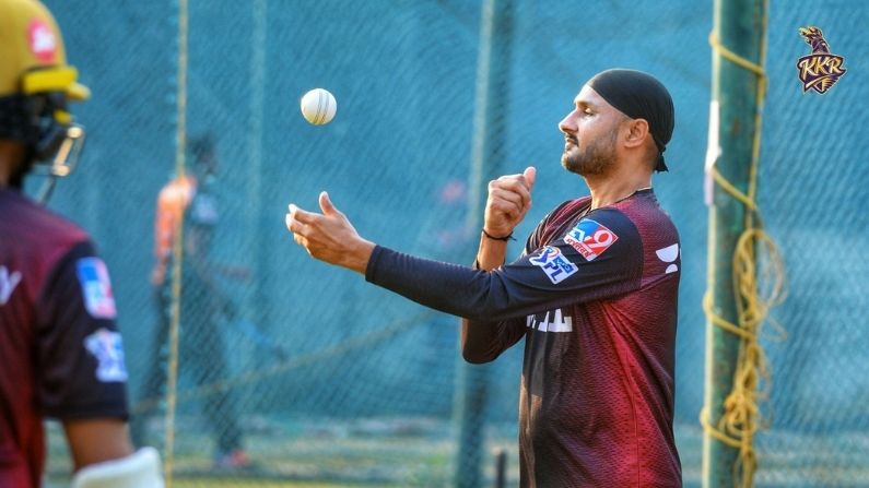 ms dhoni, riddhiman saha, imran tahir, kedar jadhav, robbin uthappa, chris gayle, Dwenye Bravo, harbhajan singh, ipl, ipl 2021, BCCI,