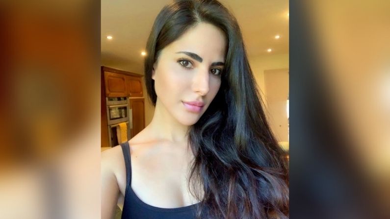Alina Rai Kaitraina Kaif Lookalike