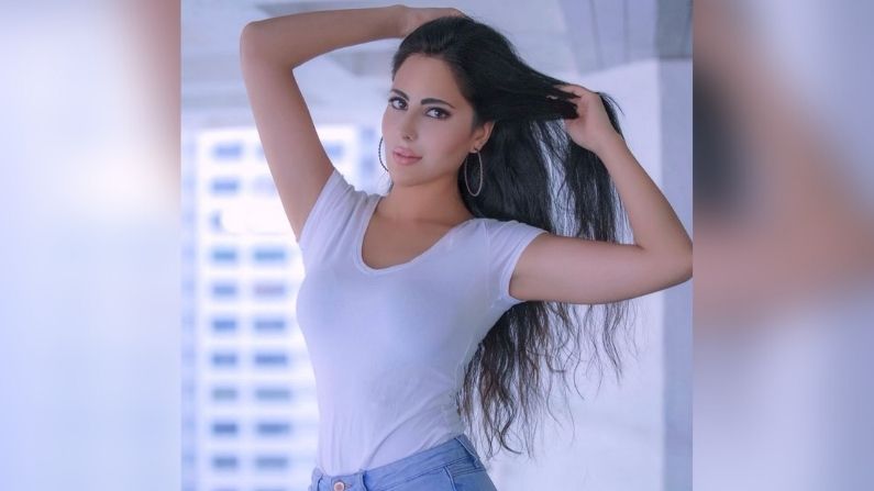 Alina Rai Kaitraina Kaif Lookalike