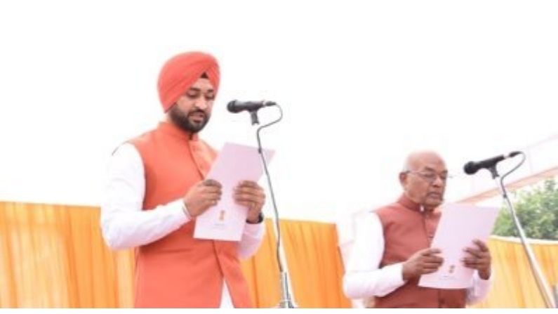chetan chauhan, navjot singh sidhu, Mohammad Azharuddin, Mohammad Kaif, vijender singh, Rajyavardhan Rathod, Gautam Gambhir, Yogeshwar Dutt, Manoj Tiwary, Sandeep Singh, Sports, Politics,