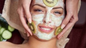 Skin care : उन्हाळ्यात ‘हे’ कूलिंग फेसपॅक घरचे घरी बनवा आणि मिळवा सुंदर त्वचा !