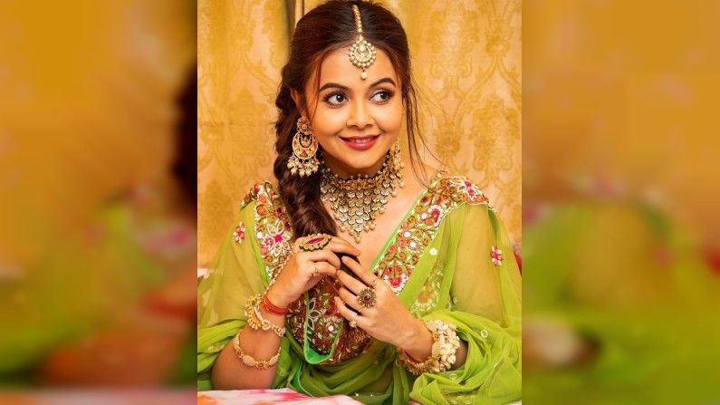 Devoleena Bhattacharjee 6