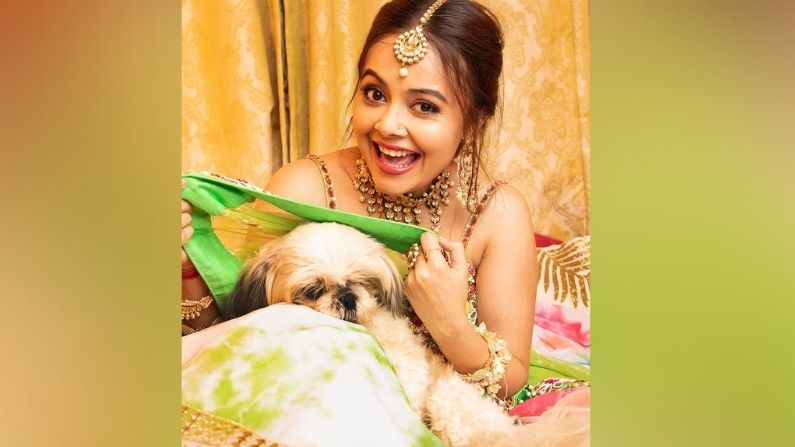 Devoleena Bhattacharjee 6