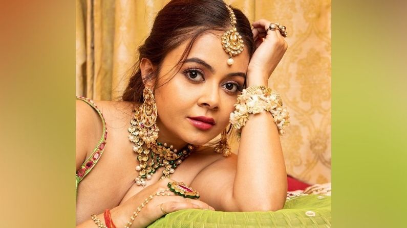 Devoleena Bhattacharjee 6