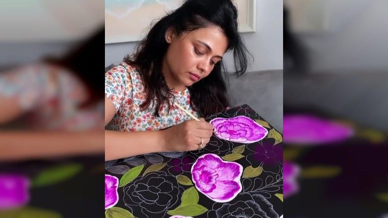 paintings by Prarthana Behere