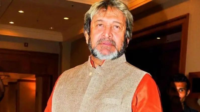 Cricketer Actor Mahesh Manjrekar trained by Ramakant Acharekar kapil Dev lalchand Rajput