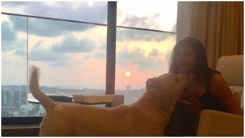Virat kohli Anushka Sharma mumbai home see photos