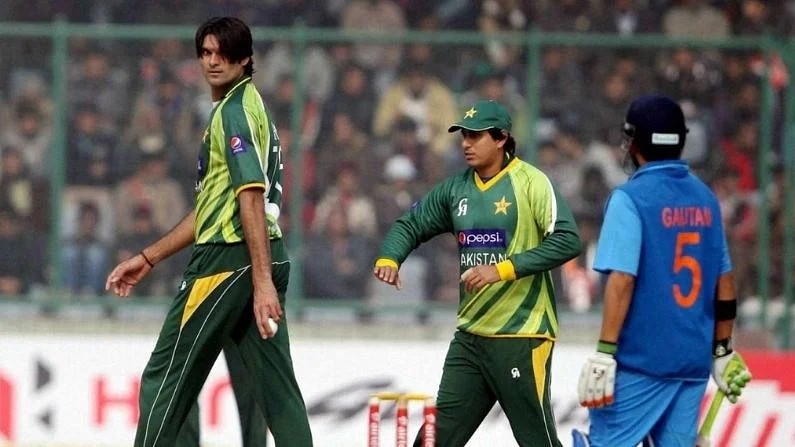 Pakistan Bowler Mohammad Irfan Bithday Today