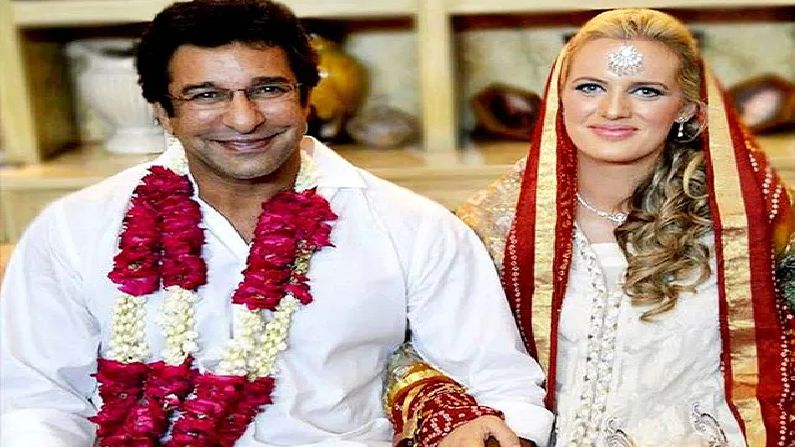 Former Pakistan Captain Wasim Akram Miss Universe Sushmita Sen relationship