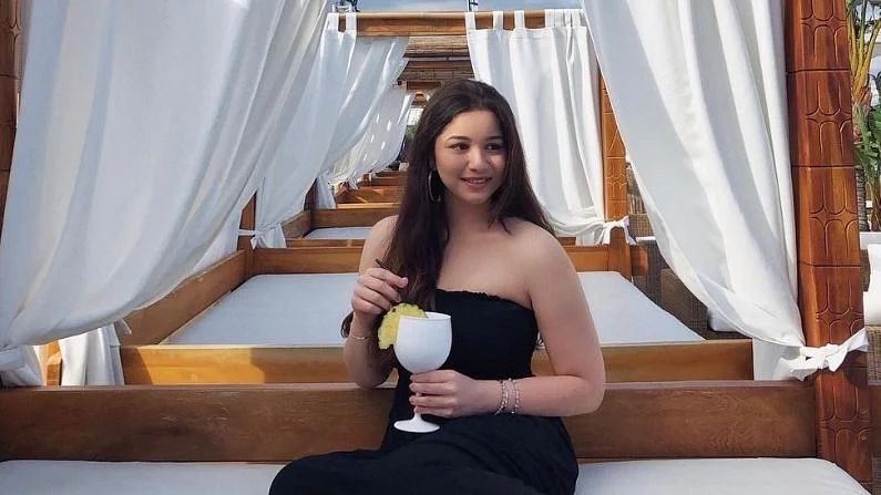 Sachin tendulkar Daughter Sara Tendulkar Spoted one piece Dress