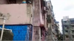 Thane Municipal Corporation succeeds in shifting 36 families from dangerous building in Mumbra