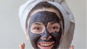 Skin Care : त्वचा काळपट झाली आहे? मग 'हे' घरगुती उपाय नक्की ट्राय करा!