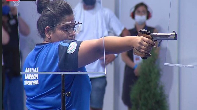 ISSF Shooting World Cup : कोल्हापूरच्या राही सरनोबतनं रचला इतिहास, नेमबाजी विश्वचषक स्पर्धेत पटकावलं सुवर्णपदक