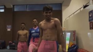 RR vs PBKS: पंजाबला नमवल्यानंतर राजस्थानचा कार्तिक शर्ट काढून नाचला, ड्रेसिंग रुममध्ये आनंदोत्सव, पाहा VIDEO 